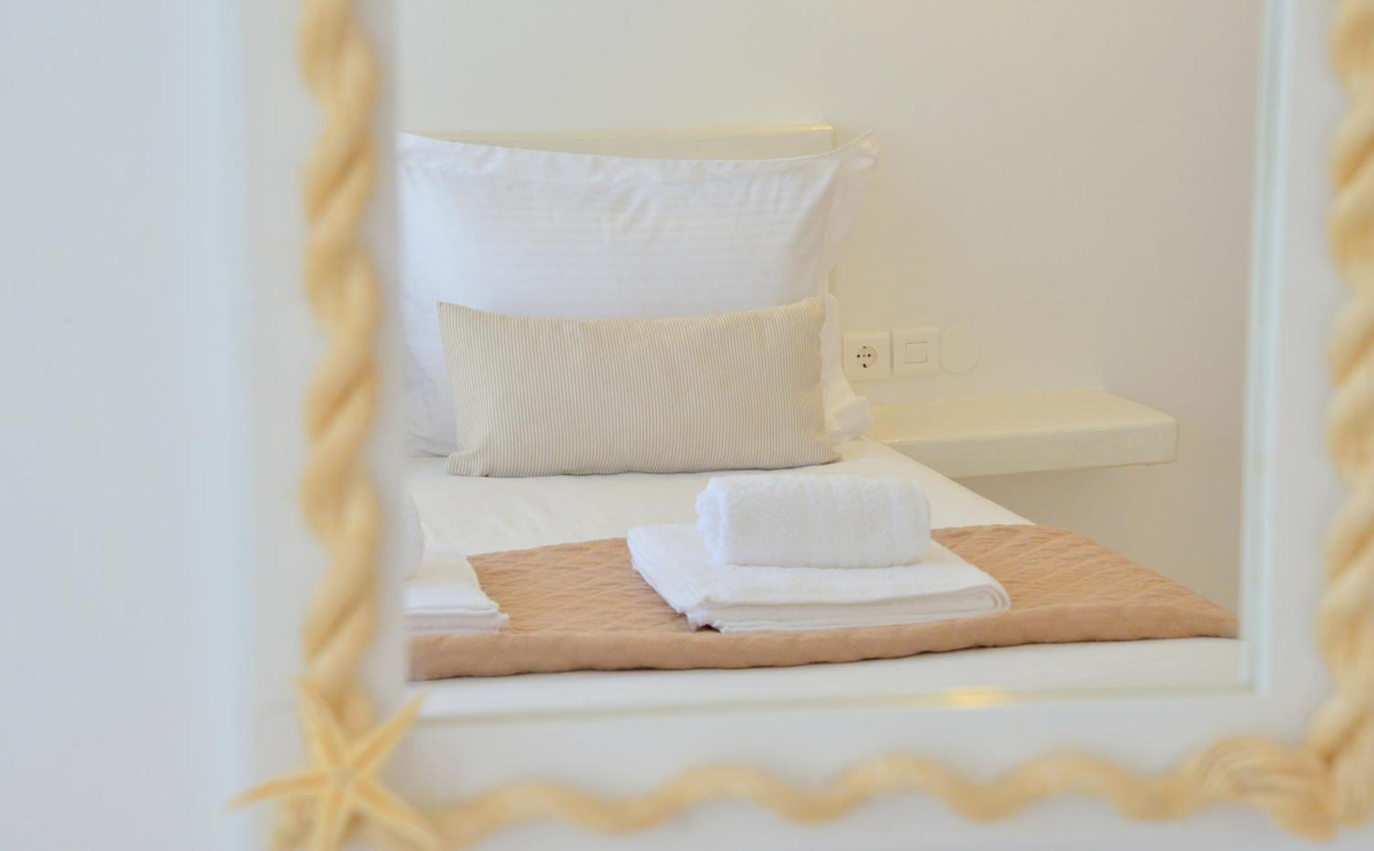 Niki Rooms Adamantas  Стая снимка